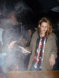 Kristen Stewart - Imagenes/Videos de Paparazzi / Estudio/ Eventos etc. - Página 8 2