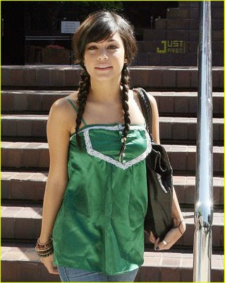 JUEGO; Casting! - Página 5 Vanessa-hudgens-pigtails-13