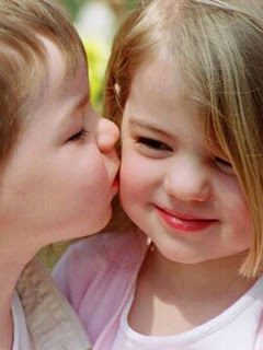 கெஞ்சுகின்றது... Baby_Kiss