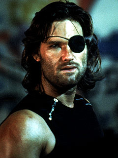 Personaje vs Personaje cinematografico (JUEGO) Kurt-russell-as-snake-esacpe-from-new-york-march-21-2007