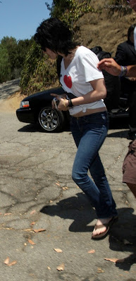 Robsten - Página 21 Gallery_main-robert-pattinson-kristen-stewart-chateau-marmont-08072009-11