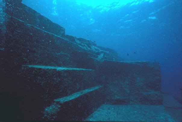 Ruinas Submarinas en Japón ¿Obra de la Naturaleza? Web13a