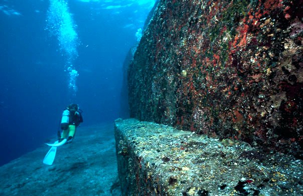 Ruinas Submarinas en Japón ¿Obra de la Naturaleza? Web4a