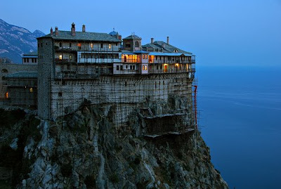 Coolest Monasteries around the world Meteora-greece4