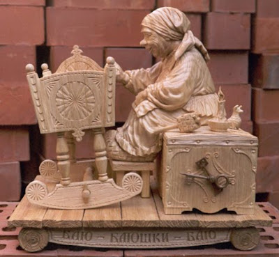 மரத்துண்டுகளில் அழகிய வேலைப்பாடு    Wood-Sculptures-russia-02