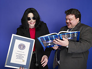 Michael Jackson, o colecionador de recordes  PHOTO_4348897_7691_90289_ap_320X240