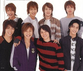 Idol thì thân thiết!! Còn fans thì cắn xé nhau như cẩu tạp. Kanjani8