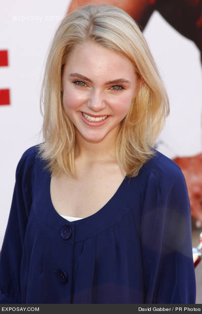 reservas Annasophia-robb-the-game-plan-world-premiere-18cLO9