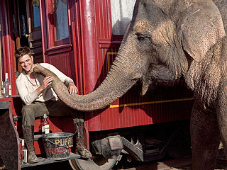 Water for elephants (Jacob Jankowski) Post-Produccion - Página 10 Robert-pattinson-2-320delaweb