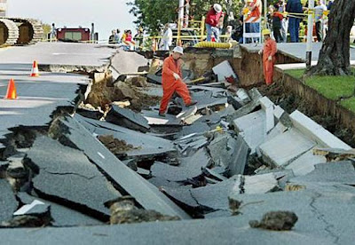 منور الكرة الارضية Sinkhole_15