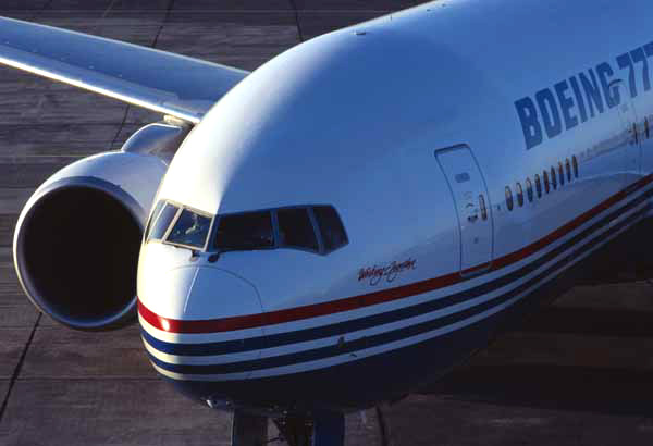 வானவூர்தியும் அதன் இஞ்சின்... Boeing777_4