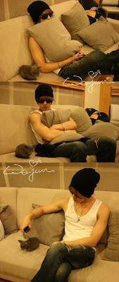 [30/9/2010][pics]Jaejoong và mèo của anh ấy Jjcat1