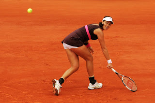 Ana Ivanovic - Hot photos Ana_ivanovic_on_court