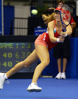 Elena Dementieva hot photo gallery Elena_dementieva_on_the_run