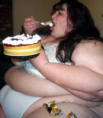 பெண்களின் உடலமைப்பும் அவற்றின் குறைகளும் Very-fat-woman-eating