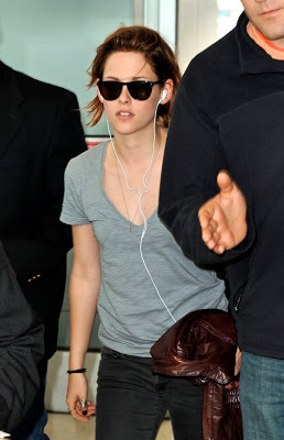 Kristen Stewart - Imagenes/Videos de Paparazzi / Estudio/ Eventos etc. - Página 6 Kstewartfans-hq06291011