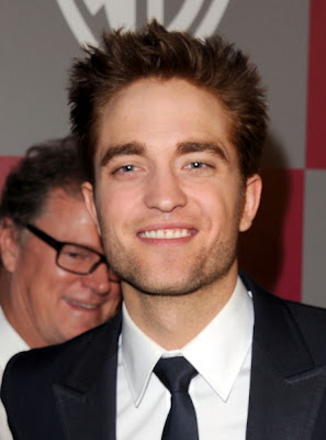 17-ENERO- OMG Robert Pattinson en los Globos de Oro!! *ACTUALIZADO* 108083813