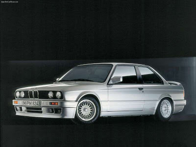 BMW (povjest i općenito) BMW-325i_1987_800x600_wallpaper_01