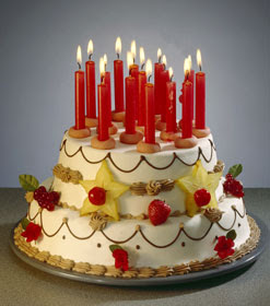 les anniversaires de nos forumistes....................... - Page 29 Gateau_d_anniversaire_zDE162