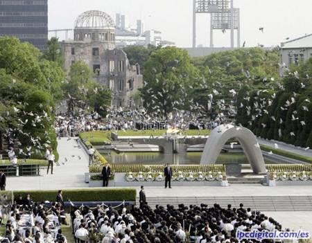 Toppu Nippon Asi-lucio-el-Parque-de-la-Paz-en-Hiroshima-esta-manana_fotogaleria_h