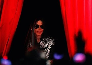 O verdadeiro Michael Jackson na coletiva em Londres La3e1836f98e0466c8a718c