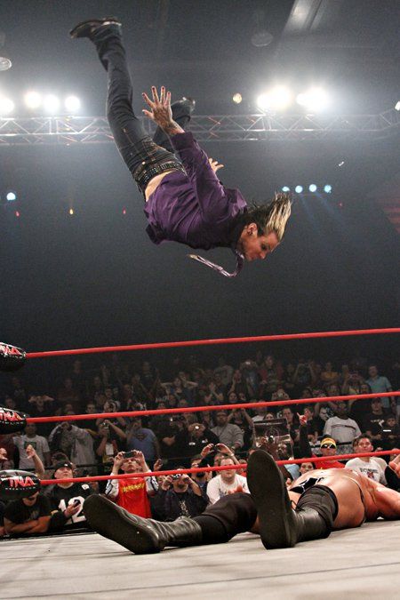 2do luchador: contrato de Jeff Hardy  76479_458636361025_31695961025_5663435_3860944_n