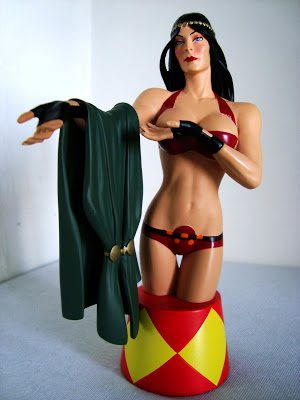 BIG BARDA BUST - WOMEN OF THE DC UNIVERSE - DC DIRECT Big_barda0001