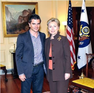 Juanes y el exilio cubano Juanes_con_hillary_clinton