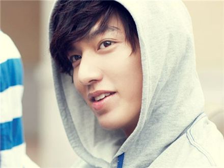  صندوق الـصـور★ - صفحة 6 STAR-DIARY-Lee-Min-ho-Part-102