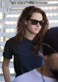 Kristen Stewart! 90605nb1_stewart_k_b_gr_04-200x300