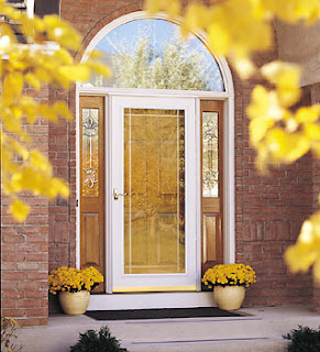 ديكورات ابواب شقق مودرن جميلة PhtStormDoor02_img