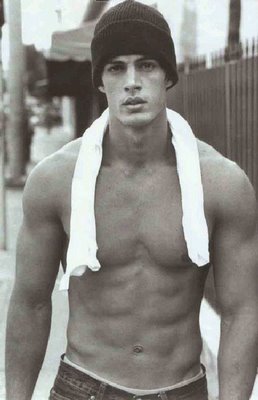 1,2,3,...,13 --> Ghinionist !!!  - Pagina 18 William_William_Levy_poze_sexy