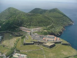 Chuva, relâmpagos, enfim ... Açores Monte%2520brasil%25201