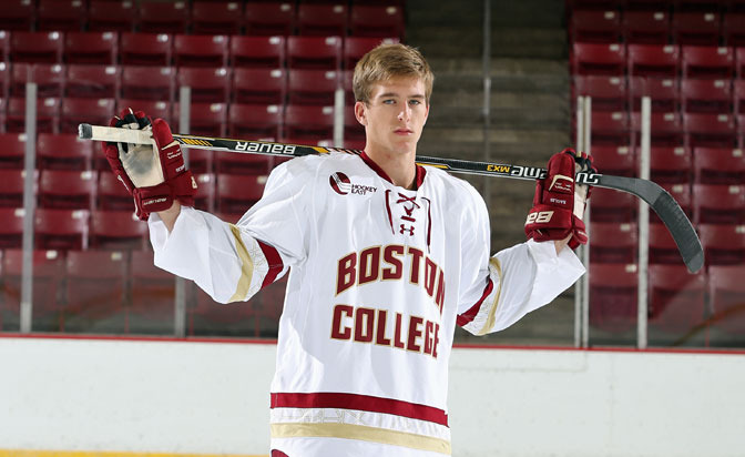 Noah Hanifin ; Bien chez soi Hanifin102014_672a