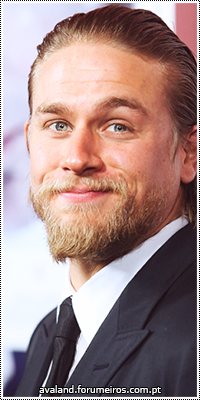 Charlie Hunnam 18670486_qar6S