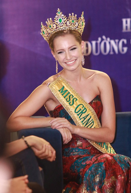 2015 | MISS WORLD VIETNAM | TRẦN NGỌC LAN KHUÊ - Page 38 4_263857