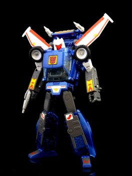 [Masterpiece] MP-25 Tracks/Le Sillage (bleu) ― MP-25L LoudPedal/Tapageur (noir) ― MP-26 Road Rage/Rageuse (rouge) - Page 4 10DAcQKR