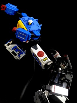 [Masterpiece Tiers] KFC TOYS 4-B DOUBLE DECK aka TWINCAST - Sortie Novembre 2015 7C46ffhj