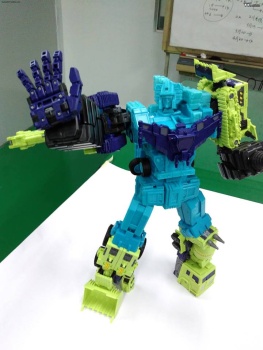 [Toyworld] Produit Tiers - Jouet TW-C Constructor aka Devastator/Dévastateur (Version vert G1 et jaune G2) - Page 2 7CoXkbJi