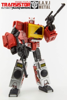 [Masterpiece Tiers] KFC TOYS TRANSISTOR PURE RED aka BLASTER - Sortie Janvier 2015 CQcPXBDF