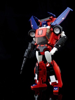 [Masterpiece Takara Tomy] MP-26 ROAD RAGE - Sortie Décembre 2015 - Page 2 ILyF9Jff