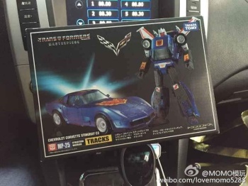 [Masterpiece Takara Tomy] MP-25 TRACKS - Sortie Novembre 2015 - Page 2 PNIVkf4b