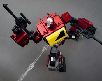 [Masterpiece Tiers] KFC TOYS TRANSISTOR aka BLASTER - Sortie Novembre 2014 RuJVxdW5