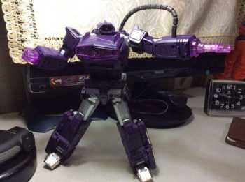 [FansToys] Produit Tiers - Jouet FT-03 Quakewave - G1 Shockwave/Onde de Choc - Page 4 UPNJpe8O