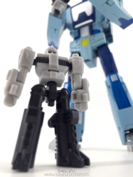 [Unique Toys] Produit Tiers - Jouet Y-02 Buzzing - aka Blurr/Brouillo WAMNZOTs