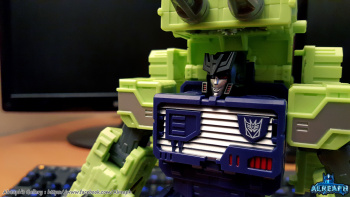 [Toyworld] Produit Tiers - Jouet TW-C Constructor aka Devastator/Dévastateur (Version vert G1 et jaune G2) - Page 6 C3BPkToh