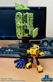 [Toyworld] Produit Tiers - Jouet TW-C Constructor aka Devastator/Dévastateur (Version vert G1 et jaune G2) - Page 5 EABhQxH2