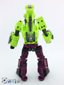 [Combiners Tiers] GENERATION-TOY GRAVITY BUILDER aka DEVASTATOR - Sortie 2015-2016 - Page 8 EBjoT7u1