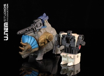 [Combiners Tiers] FANSPROJECT SAURUS RYU-OH aka DINOKING - Sortie 2015-2016 - Page 2 LmczQfkq