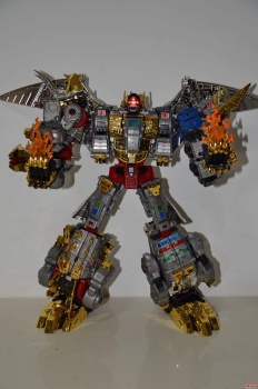 [Toyworld][Zeta Toys] Produit Tiers - Jouet TW-D aka Combiner Dinobots - Page 2 PBipDJ8y